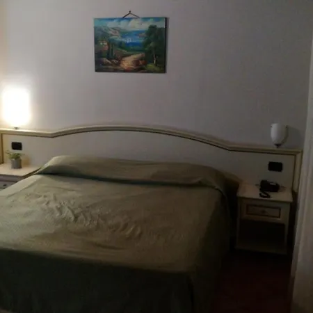24h Otel Aversa